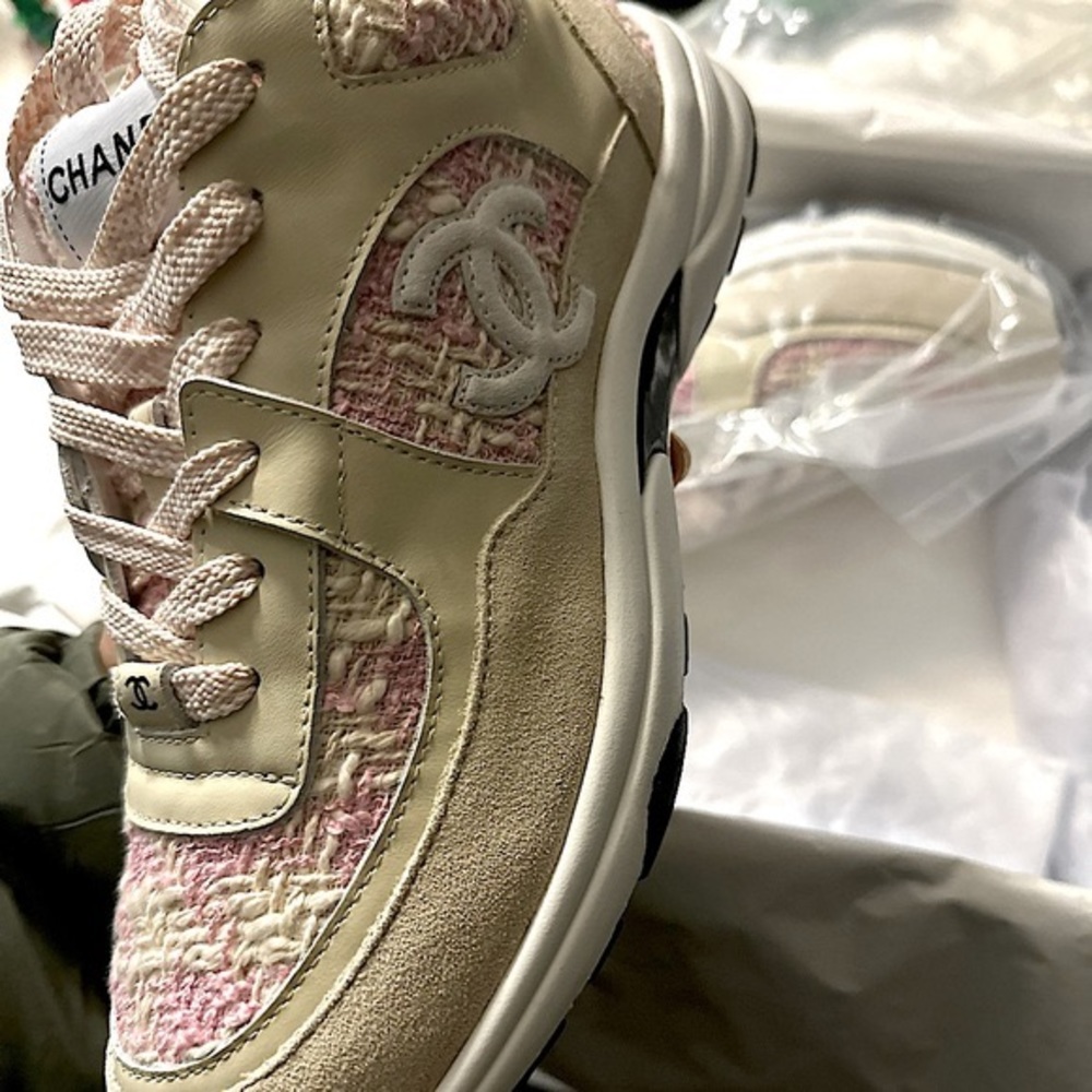 Chanel pink & ecru tweed sneakers size 40